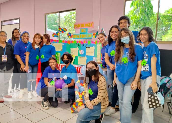 UCN organiza con estudiantes conversatorio sobre el autismo