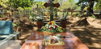 Familia da cristiana sepultura a la Dra. Aracely Varela Bonilla