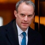 Ministro de Justicia del Reino Unido renuncia tras acusaciones de acoso