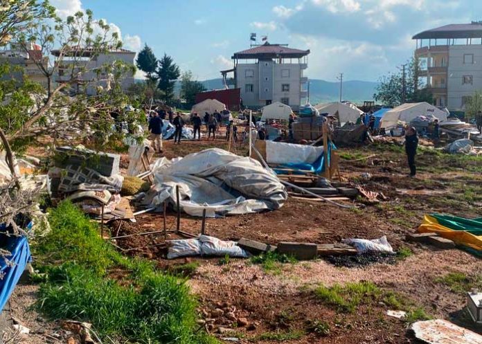Al menos un muerto y más de 40 heridos dejó un tornado en el sur de Turquía