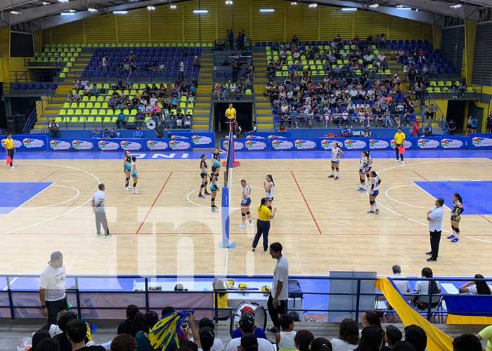 Foto: Realizan semifinal de voleibol femenino en el Polideportivo España, Managua / TN8
