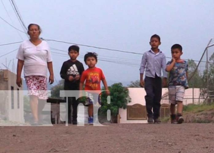Realizan mejoramiento de calles en varios barrios de Estelí