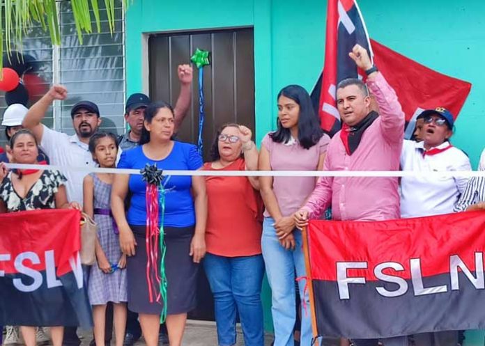 Entregan cinco viviendas dignas y solidarias en Nueva Guinea