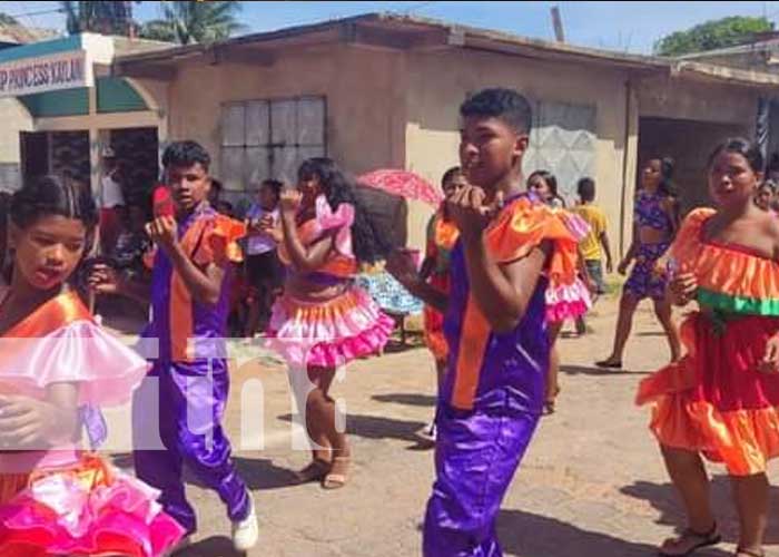 Foto: Derroche de cultura y tradición con el Carnaval Regional del May Pole 2023 en Bilwi / TN8