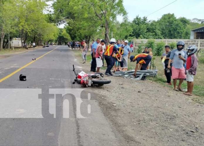 Fatal accidente vial cobró la vida de dos motociclistas en el Sauce, León