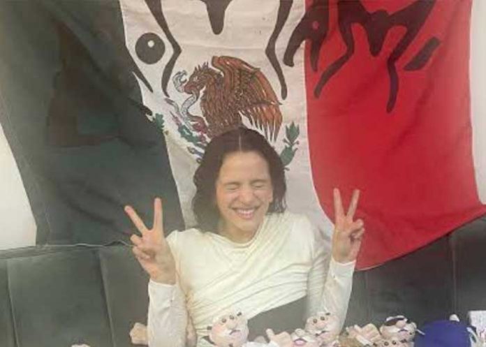 ¿A la cárcel? Rosalía alteró la bandera de México y su error le sale caro