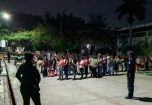 En México rescatan a 175 migrantes que viajaban en un tráiler