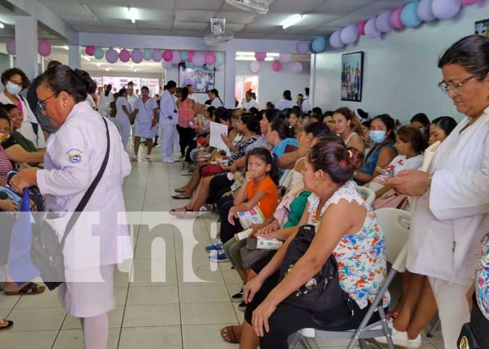 Realizan en Managua mega feria de salud para atender a las madres