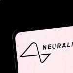 Neuralink, fue autorizada para probar implantes cerebrales en humanos