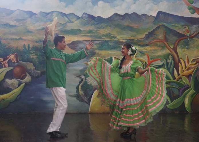 Foto: Cultura y Tradicionales en la Escuela Municipal de Danza “María Ramos Barea” en Juigalpa / Cortesía