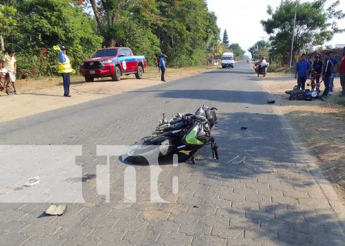Foto: Dos motociclistas sufren accidente de tránsito en el Empalme La Estancia, Jalapa / TN8