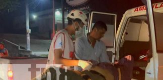 Motociclista herido al impactar contra un Taxi en la ciudad de Juigalpa