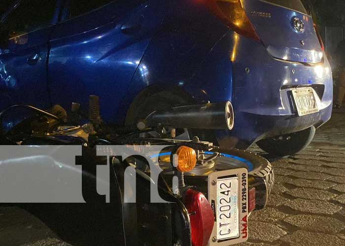 Foto: ¡Otro Más! Motociclista termina lesionado tras estrellarse contra un vehículo en Juigalpa / TN8