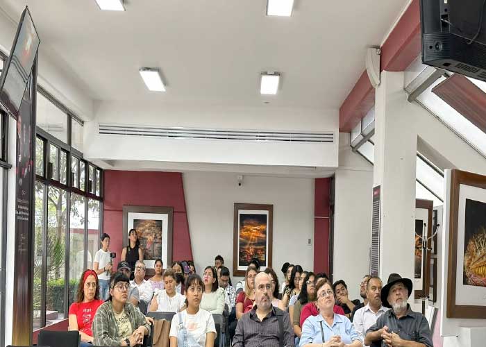 Universidad de Xalapa, Veracruz, México conmemora 128 Aniversario del Natalicio del General Sandino