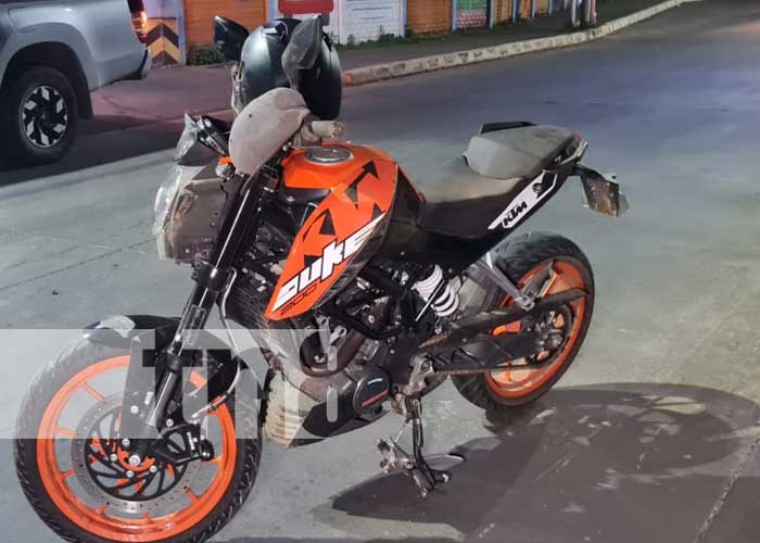 Motociclista pierde la vida tras impactar contra bulevar en Ciudad Sandino