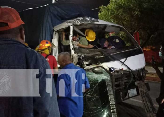 Tres personas lesionadas en el km 28 de la carretera Masaya a Managua.
