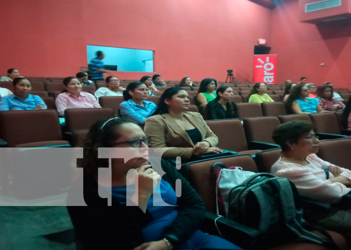 Claro Nicaragua apoya espacios de empoderamiento femenino