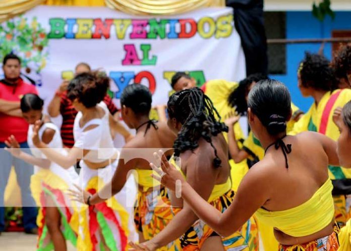 Foto: Porteños celebran con un derroche de cultura el día de la dignidad Nacional / TN8