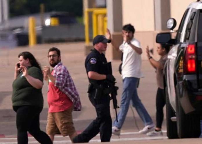 Texas: al menos nueve personas mueren tras tiroteo en centro comercial