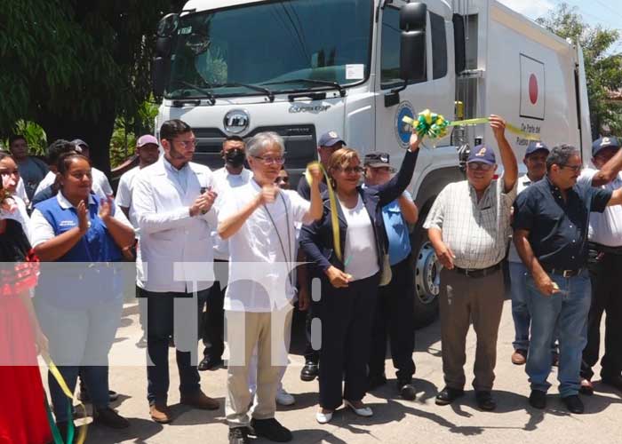 Familias de Estelí contentas con nuevo camión de basura 