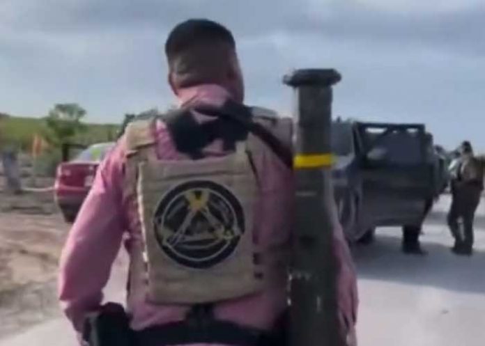 Foto: Presunto miembro de Cártel en México con lanzacohetes