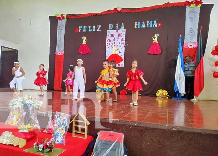 Foto: Actos culturales en colegios de Nicaragua por el Día de las Madres / TN8