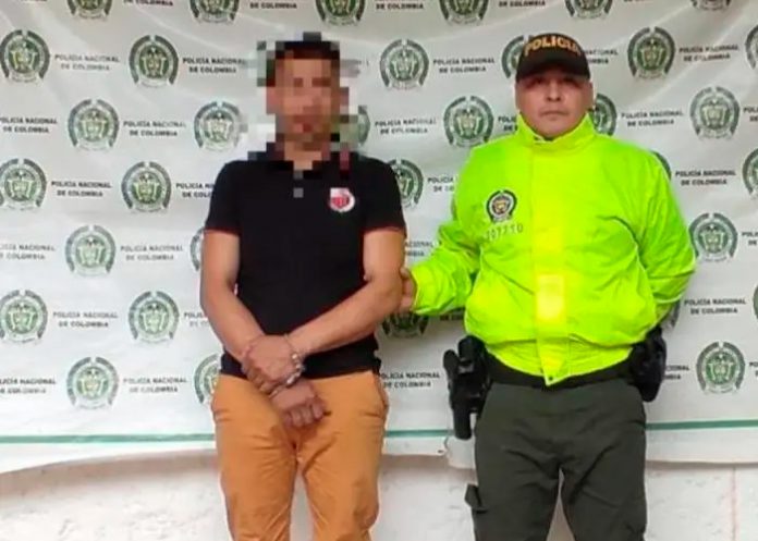 Capturan a degenerado padre que violó y embarazó a su propia hija en Colombia