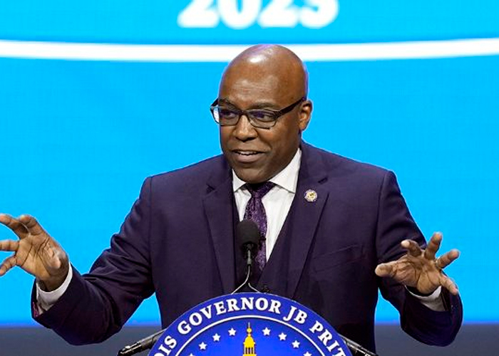 Kwame Raoul, fiscal general de Illinois. .