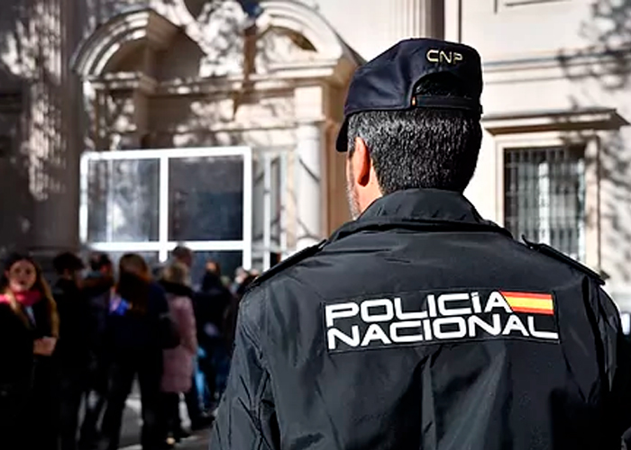 Detienen en España a hondureña tras intentar matar a sus dos pequeños hijos