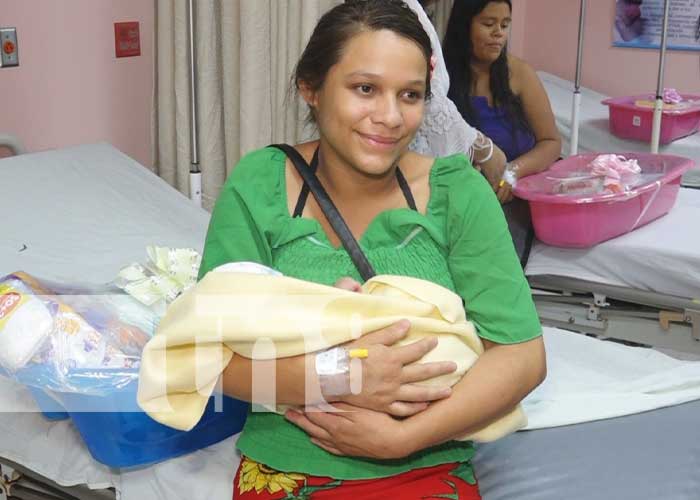 Foto: Madres agasajadas en Estelí y Chinandega / TN8