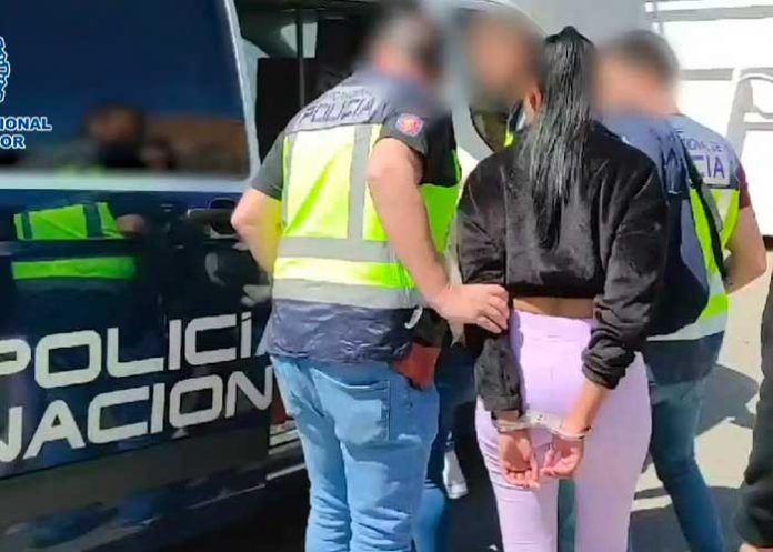 Policía de España libera a mujeres obligadas a prostituirse