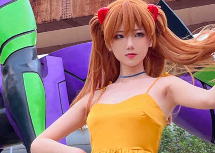 Evangelion: Asuka Langley se pone elegante en este atrevido cosplay