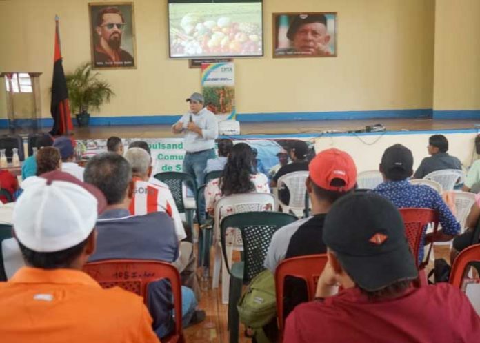 Importante encuentro con productores de semillas de granos básicos en Matagalpa