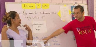 Foto: Lenguaje de señas, enseñanza en colegio de Managua / TN8