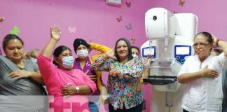Foto: Nuevo mamógrafo en el Hospital de Granada / TN8