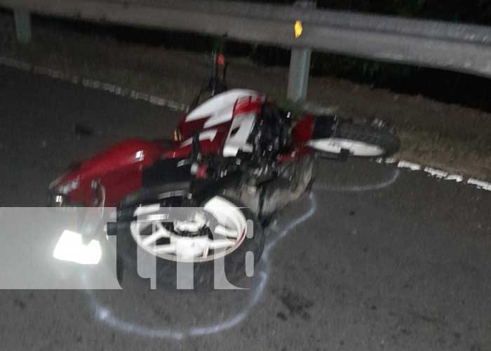 Foto: Accidente de tránsito con motorizados muertos en León / TN8