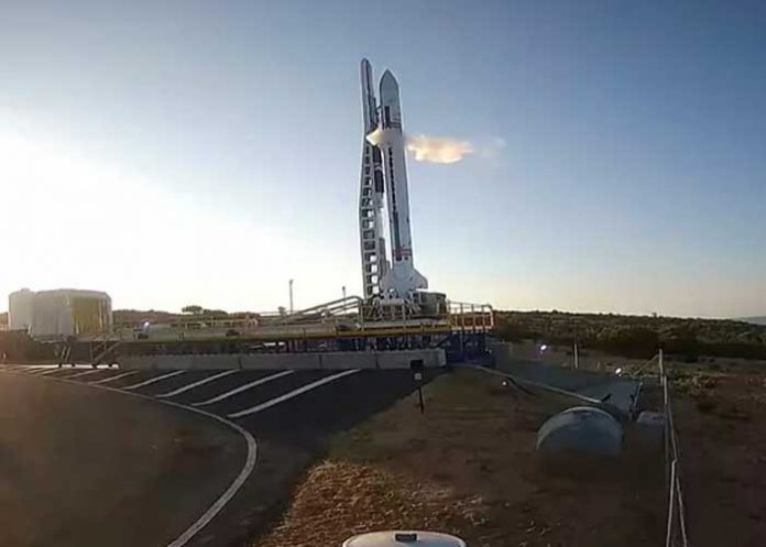 Primer cohete español es aplazado por el viento