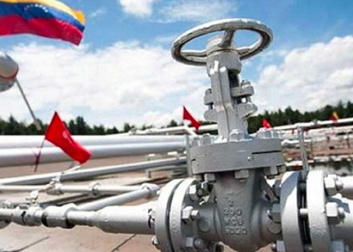 Venezuela firma acuerdo con ENI y Repsol para exportar gas natural