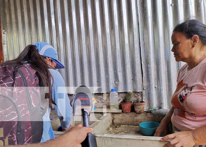Foto: Fumigación y abatización en barrios de Managua / TN8