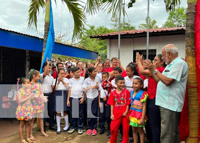 Inauguración de las mejoras de la Escuela 30 de Mayo en Juigalpa, Chontales