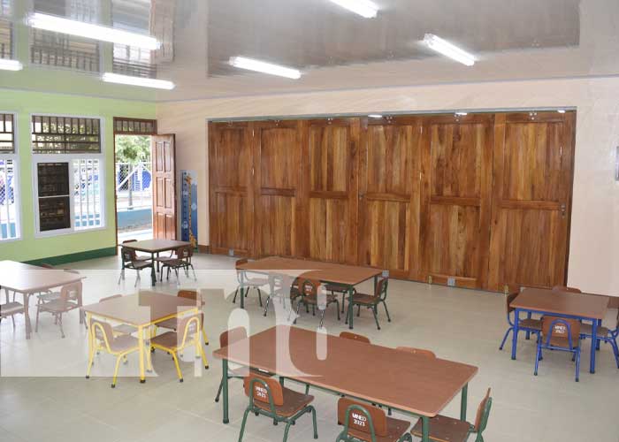 Foto: Estudiantes de León son beneficiados con mejoramiento del centro escolar Marcelina Peralta / TN8