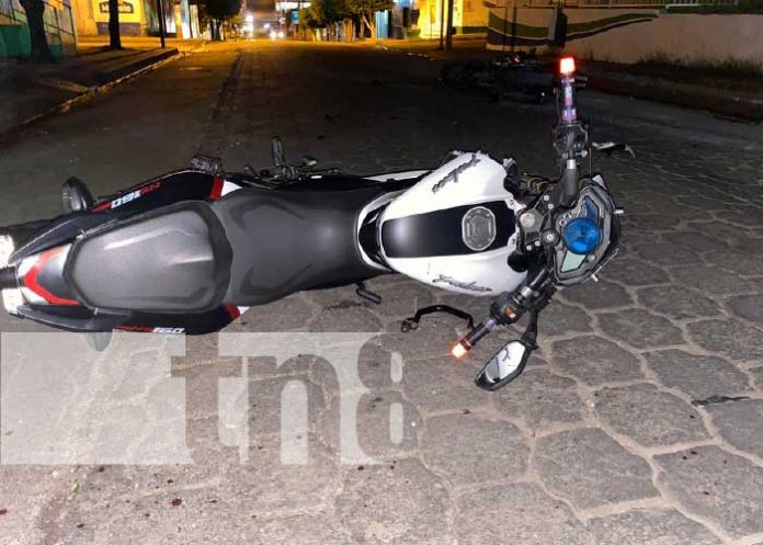 Foto: Violento choque de motocicletas deja heridos graves en Juigalpa TN8