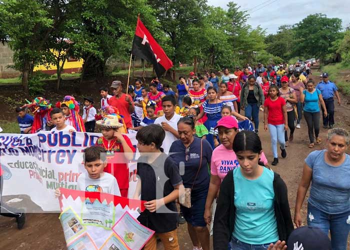 Foto: Pobladores de La Orilla y La Barranca participan en caminata 44/19 revolucionaria / TN8