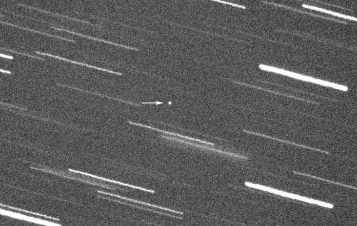 Asteroide pasa cerca de la Tierra a más de 3.000 kilómetros por hora