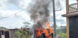 Foto: Minicargador toma fuego por desperfectos en sistema eléctrico en Nandaime / TN8