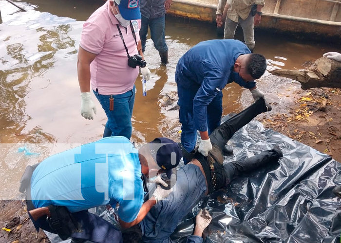 Encuentran cuerpo de joven que se había lanzado al río escondido en El Rama