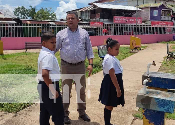 Niños nombrados alcaldes por un día, visitan obras en ejecución en Bilwi