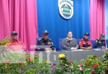 Foto: Reciben diplomas 40 nuevos bomberos que servirán en estaciones en Nicaragua / TN8
