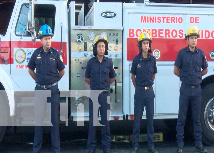 Envían dos camiones contra incendios a la nueva estación en Diriá 