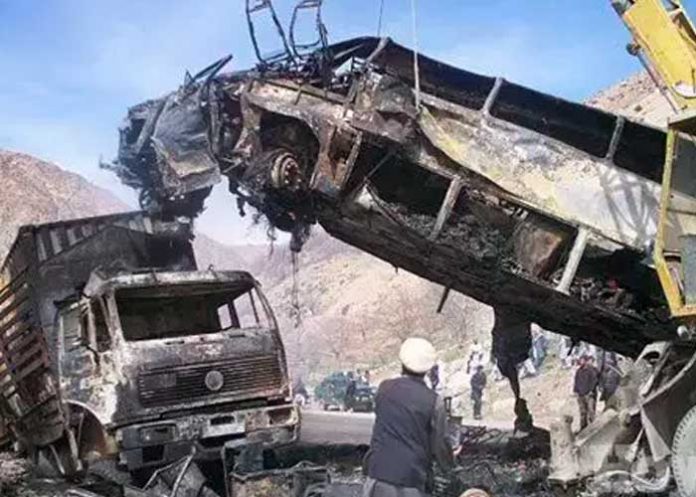 Accidente vial deja 24 muertos en Afganistán